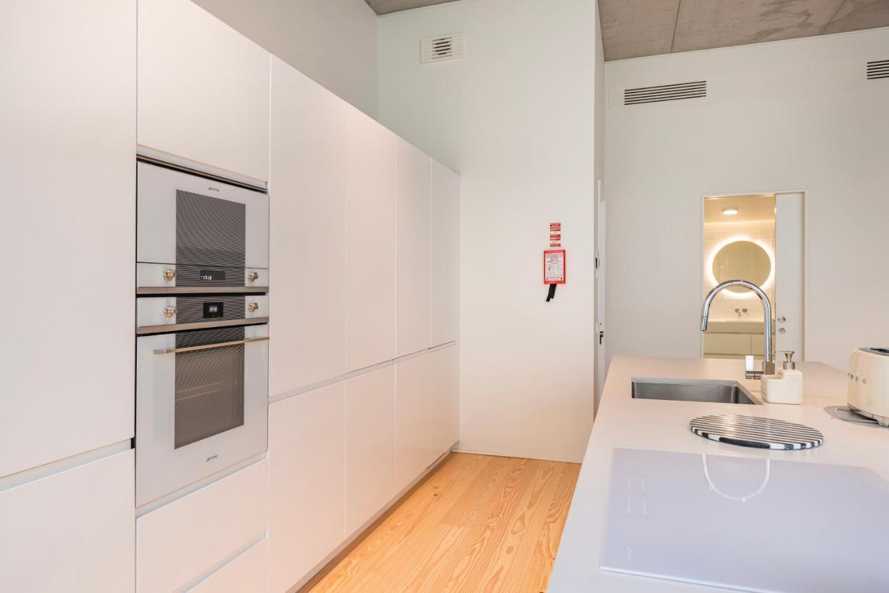 Hidden Pearl W/ Patio & Pool By Lovelystay Appartement Lisboa